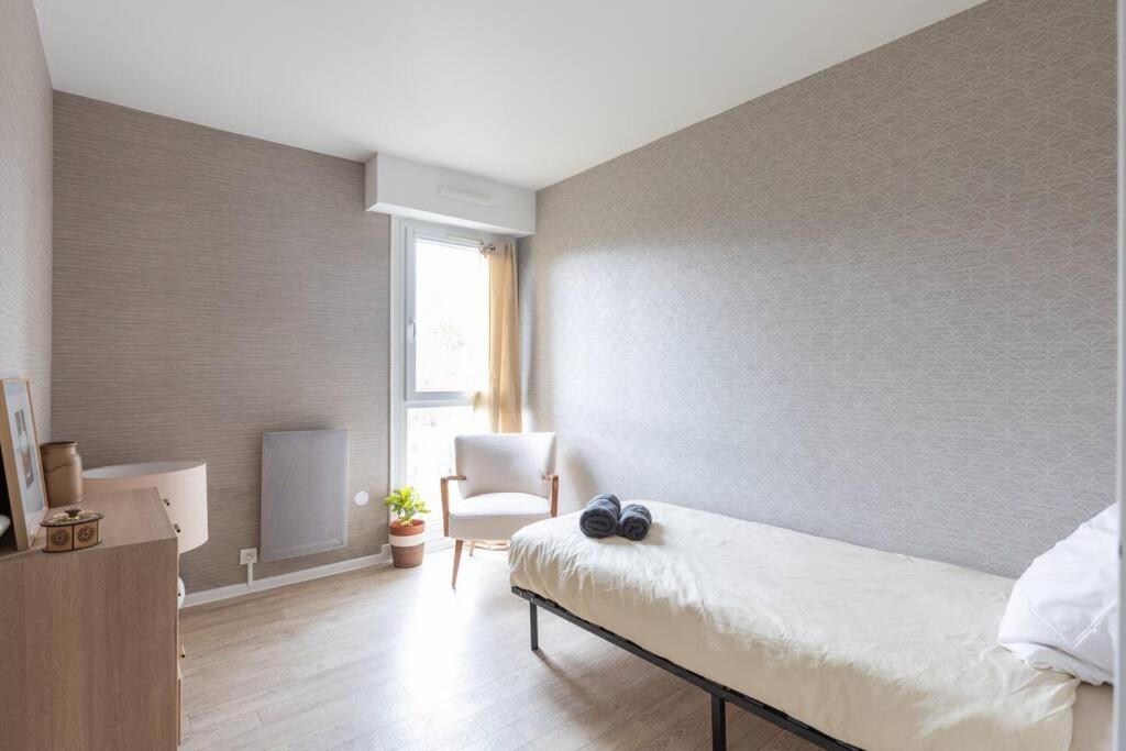 Appartement Spacieux/ Disneyland/Paris/Wifi/Bureau Champs-Sur-Marne Dış mekan fotoğraf